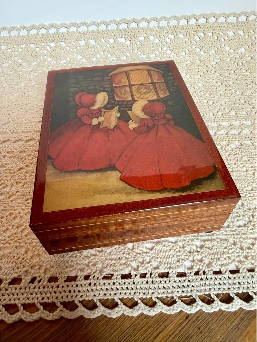 Vintage Reuge Swiss Music Box Santa Notte Christmas Carolers Wood Box